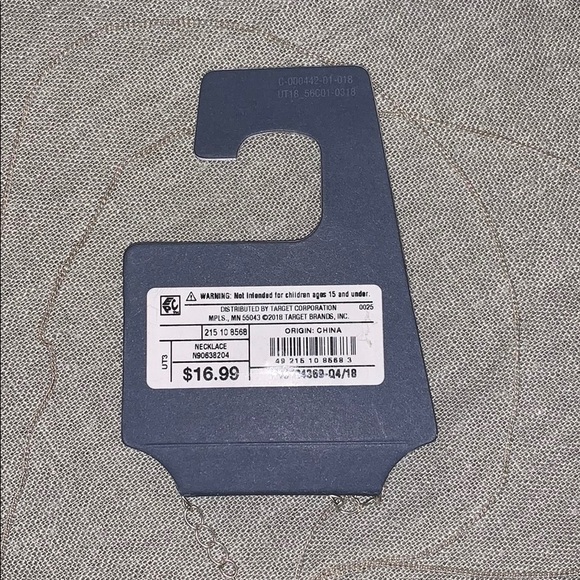 2/ $20 NWT Universal Threads Necklace - Picture 4 of 5